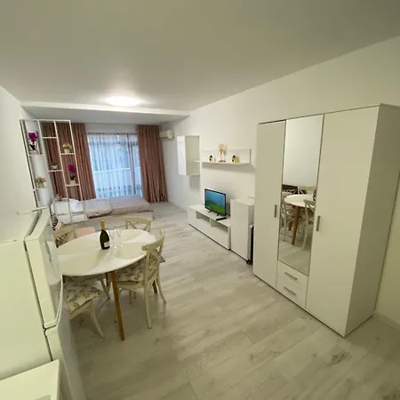 Apartment студія в комплексі морський фар